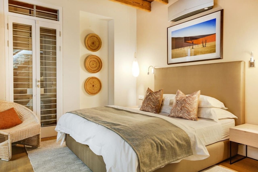 To Let 2 Bedroom Property for Rent in Green Point Western Cape